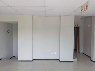 275m² Office to rent Sunninghill