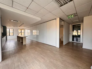 338 sqm Office to Let in Sandton