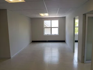 275m² Office to rent Sunninghill