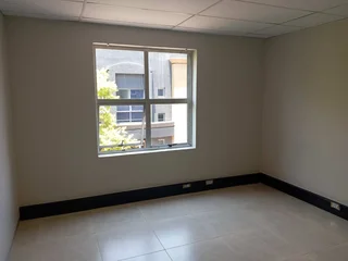 275m² Office to rent Sunninghill