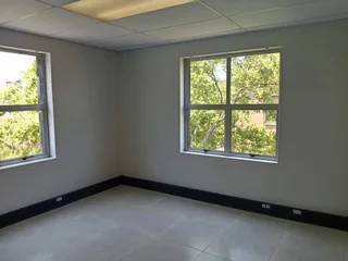 275m² Office to rent Sunninghill