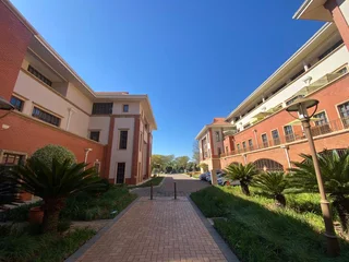 62 sqm Office To Let in Bryanston