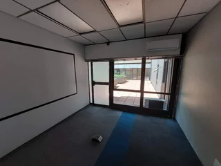 2074 sqm Office to Let in Bedfordview