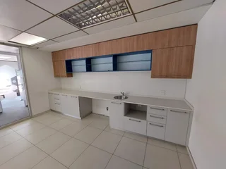 2074 sqm Office to Let in Bedfordview