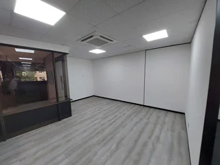 236 sqm office to Let in Bedfordview