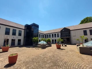 Large 1st Floor Office To Let in Bedfordview