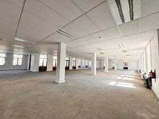684 sqm Office to Let in Sandton
