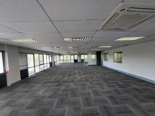 247 sqm Office To Let