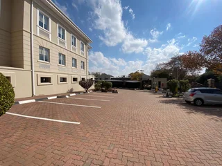 2415 sqm Office To Let in Bryanston