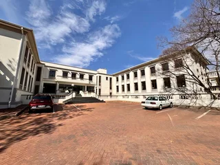 684 sqm Office to Let in Sandton