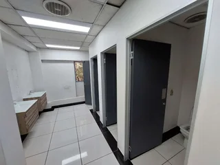 Large 1st Floor Office To Let in Bedfordview