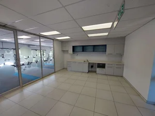 618 sqm Office to Let in Bedfordview