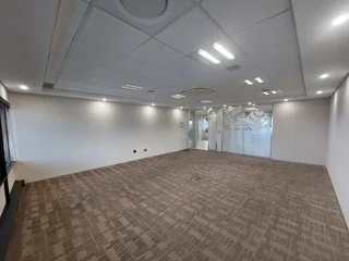 882 sqm Office to Let in Bedfordview