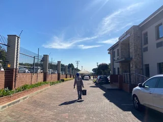 220 sqm Office To Let in Fourways