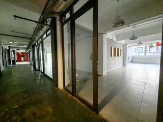 98m² Office Space To Let in Woodstock