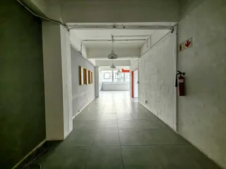 98m² Office Space To Let in Woodstock