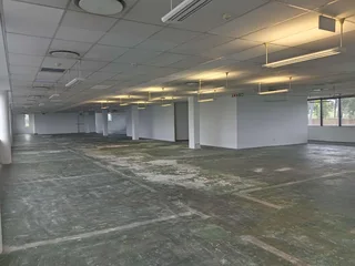 772m2 Office to rent Woodmead
