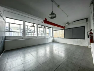 98m² Office Space To Let in Woodstock