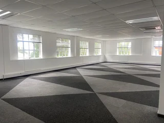 386 sqm Office To Let in Bryanston