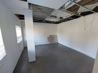 125 sqm Office to Let in Bedfordview