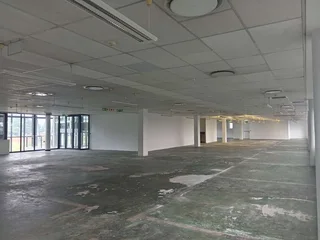772m2 Office to rent Woodmead