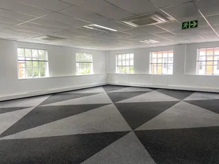 386 sqm Office To Let in Bryanston