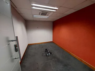 1353 sqm Office to Let in Bedfordview