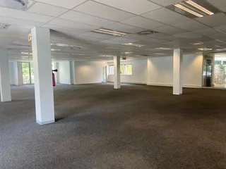 658 sqm Office To Let in Bryanston