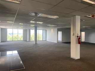 658 sqm Office To Let in Bryanston
