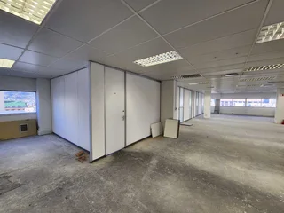 1415m2 White Boxed Office floor To rent in 4* Green Rated 14 Long Street, Cape Town CBD