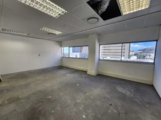 1415m2 White Boxed Office floor To rent in 4* Green Rated 14 Long Street, Cape Town CBD