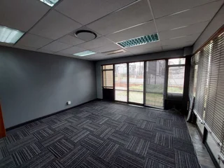 225 sqm Ground Floor Office to Let