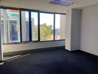 733 sqm Office To Let in Bryanston