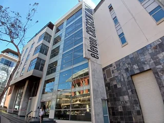 637 sqm Office to Let in Melrose Arch