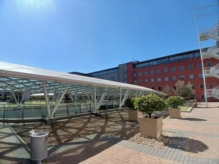 637 sqm Office to Let in Melrose Arch