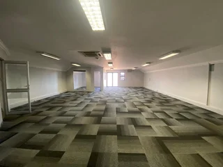 215 sqm Office To Let in Fourways