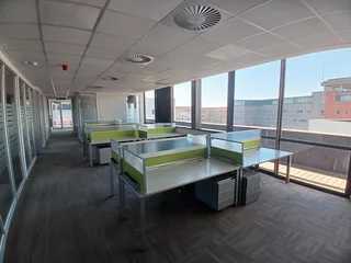 637 sqm Office to Let in Melrose Arch