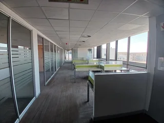 637 sqm Office to Let in Melrose Arch