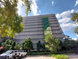 1140 sqm Office to Let