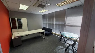 110 sqm Office to Let in Bedfordview