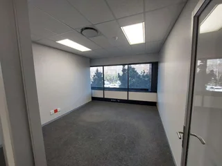 1140 sqm Office to Let