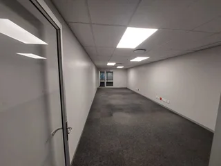 1140 sqm Office to Let