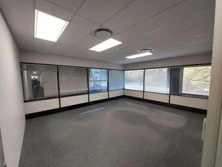 1140 sqm Office to Let