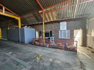 TO LET 500m² Workshop/Factory