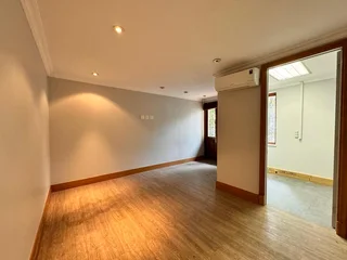 195 sqm Office to Let in Sandton