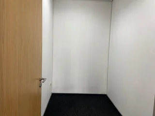 386 sqm Office To Let in Bryanston