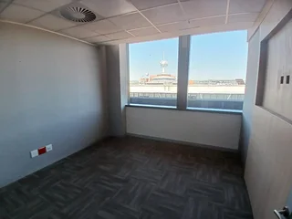 637 sqm Office to Let in Melrose Arch