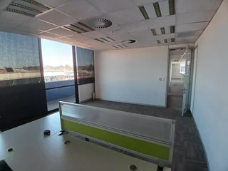 637 sqm Office to Let in Melrose Arch