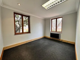 195 sqm Office to Let in Sandton