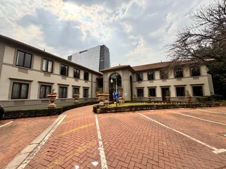 195 sqm Office to Let in Sandton